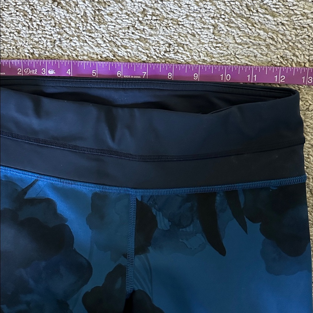 Lululemon Athletica Leggings - Picture 2 of 8
